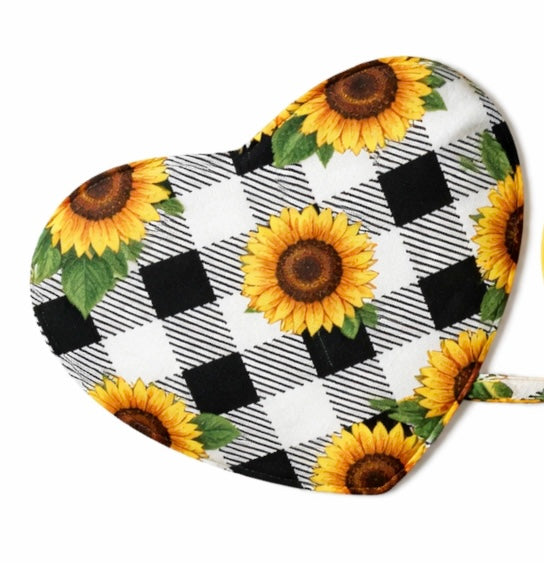 Sweetheart Oven Mitt